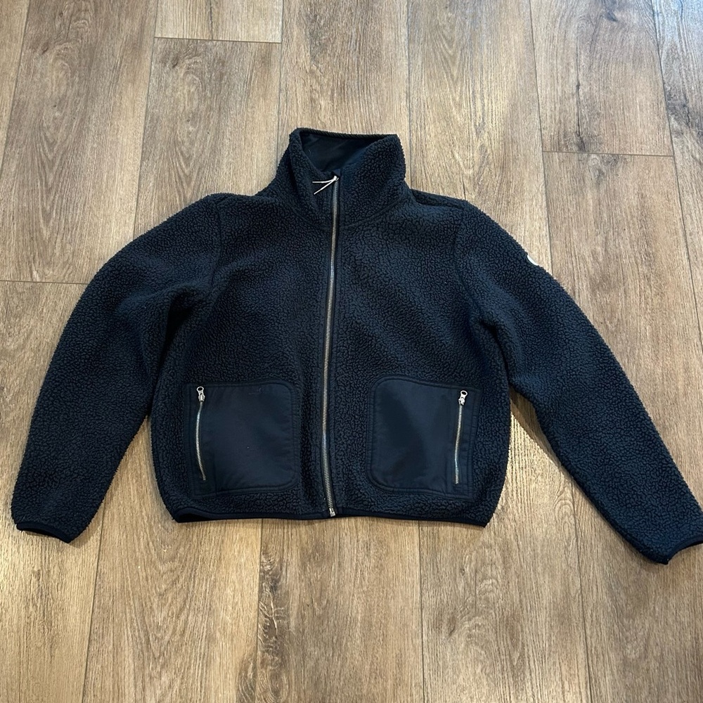 Vuori Alpine Sherpa Jacket